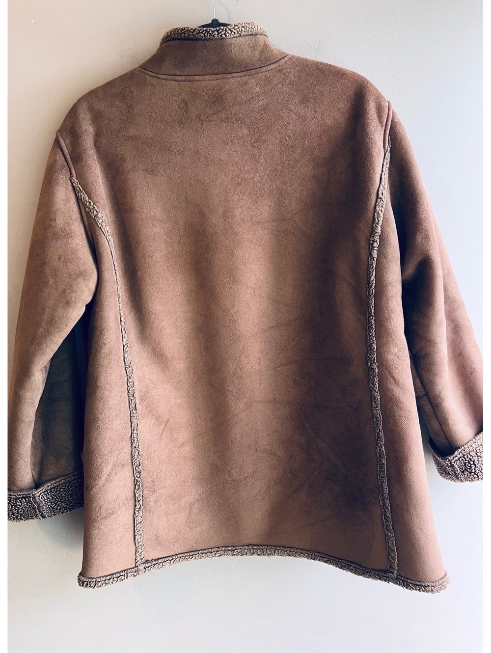 L.L.Bean Women's Large Brown Faux Shearling Coat with Button Closure - Picture 7 of 9
